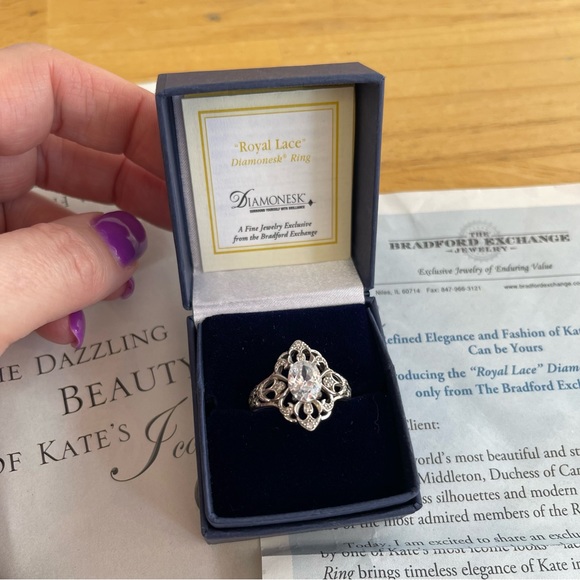 Size 10 Royal Lace Ring-Bradford Exchange - Picture 4 of 7